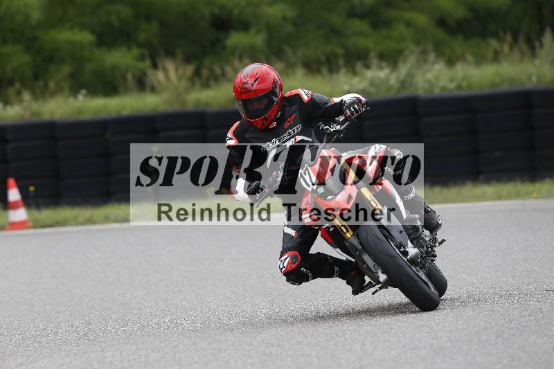 /Archiv-2025/37 28.07.2025 Dunlop Ride und Test Day ADR/Einsteiger gruen/17